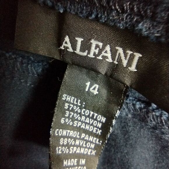 Alfani capris  - Picture 3 of 5